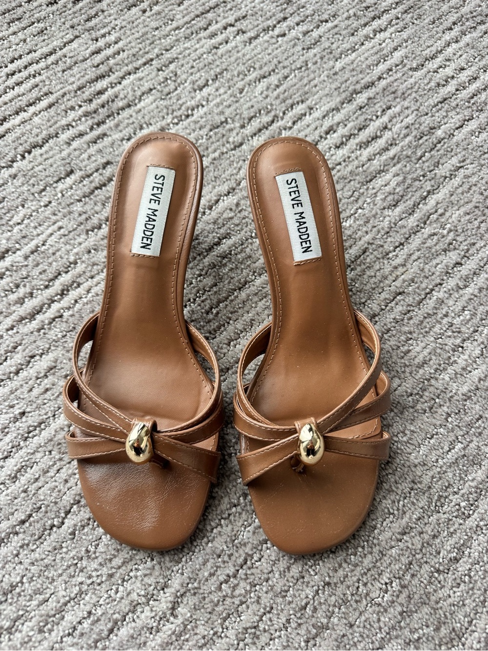 Steve Madden Women's Tan Leather Kitten Sandals with Gold Accent